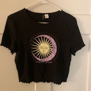 Sun & moon tee🤍
